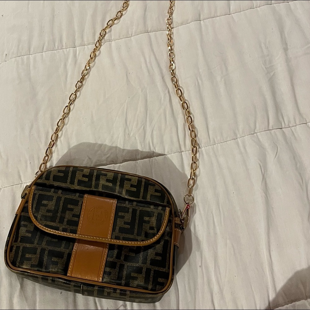 FENDI CROSSBODY
